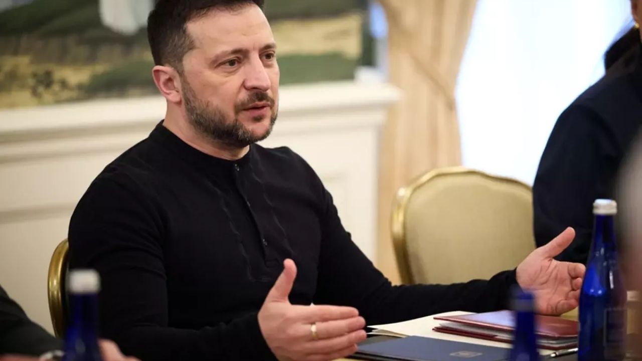 Ukrayna'da Zelenski'nin Azledilmesi İsteniyor
