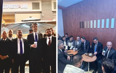 Bakan Bayraktar, EspressoLab’de boykot çağrısına rağmen kahve içti