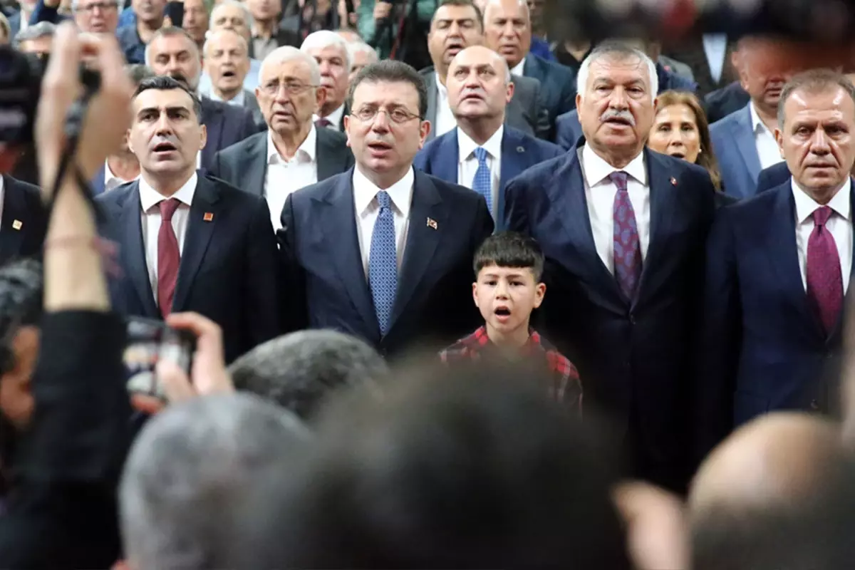chp-imamoglu-icin-sokaklara-iniyor-18458720_6424_amp.jpg