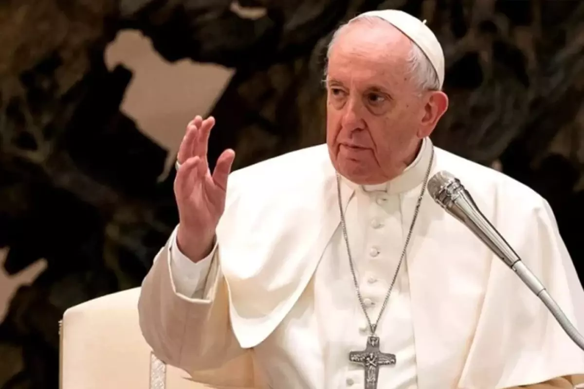 papa-francis-iki-kez-solunum-yetmezligi-yasadi-18423858_2931_amp.jpg