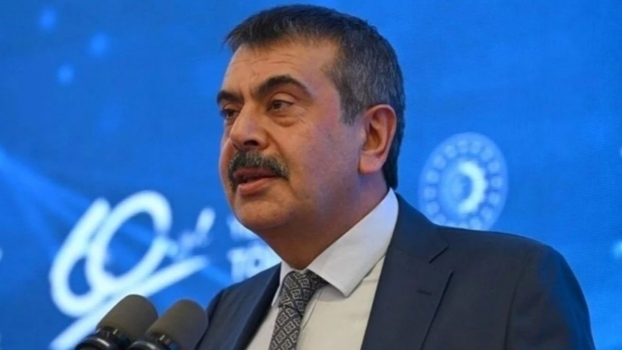 Bakan Yusuf Tekin Özgür Özel karakterini kaybetti