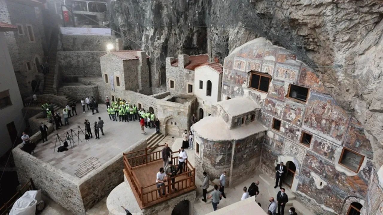 Sümela Manastırı Tarih ve Doğanın Büyüleyici Buluşması