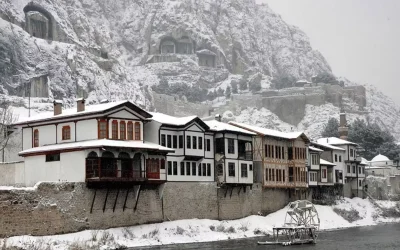 Amasya’da beklenmedik kar yağışı!