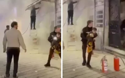 İstiklal Caddesi’nde yangın çıktı! Mahsur kalan çocuk kurtarıldı