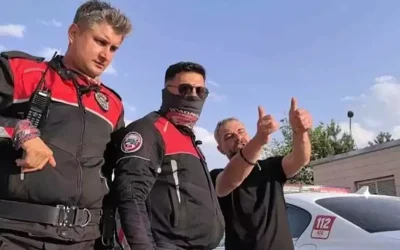 Alkollü sürücü ehliyetini polise verdi: ilginç savunma