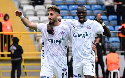 Burak Yılmaz Kasımpaşa’yı, Arda Turan Eyüpspor’u unuttu.