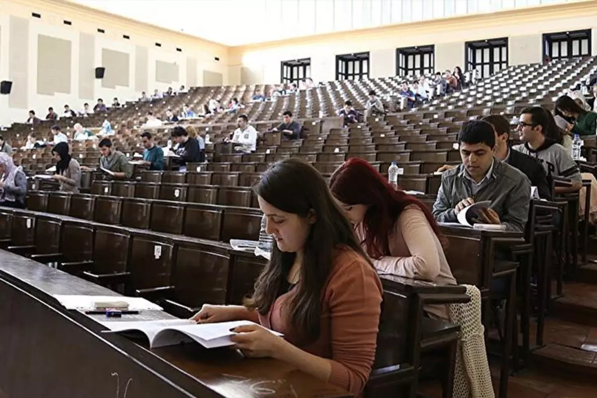 cumhurbaskani-erdogan-7-universiteye-rektor-atadi-18640273_3445_amp.jpg
