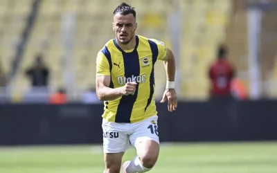 Filip Kostic geleceği hakkında açıklama yapacak