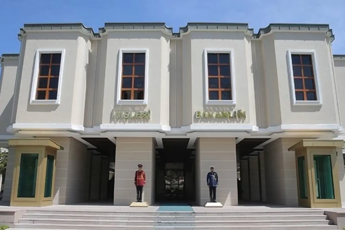 icisleri-bakanligi-ndan-30-ilceye-vali-atanacagi-18654567_8290_amp.jpg
