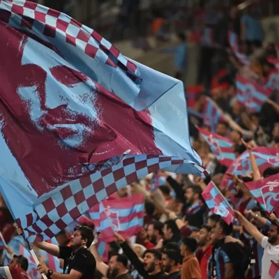 ucuncu-golun-ardindan-tribunlerde-tepki-yonetim-18630132_262_amp.jpg