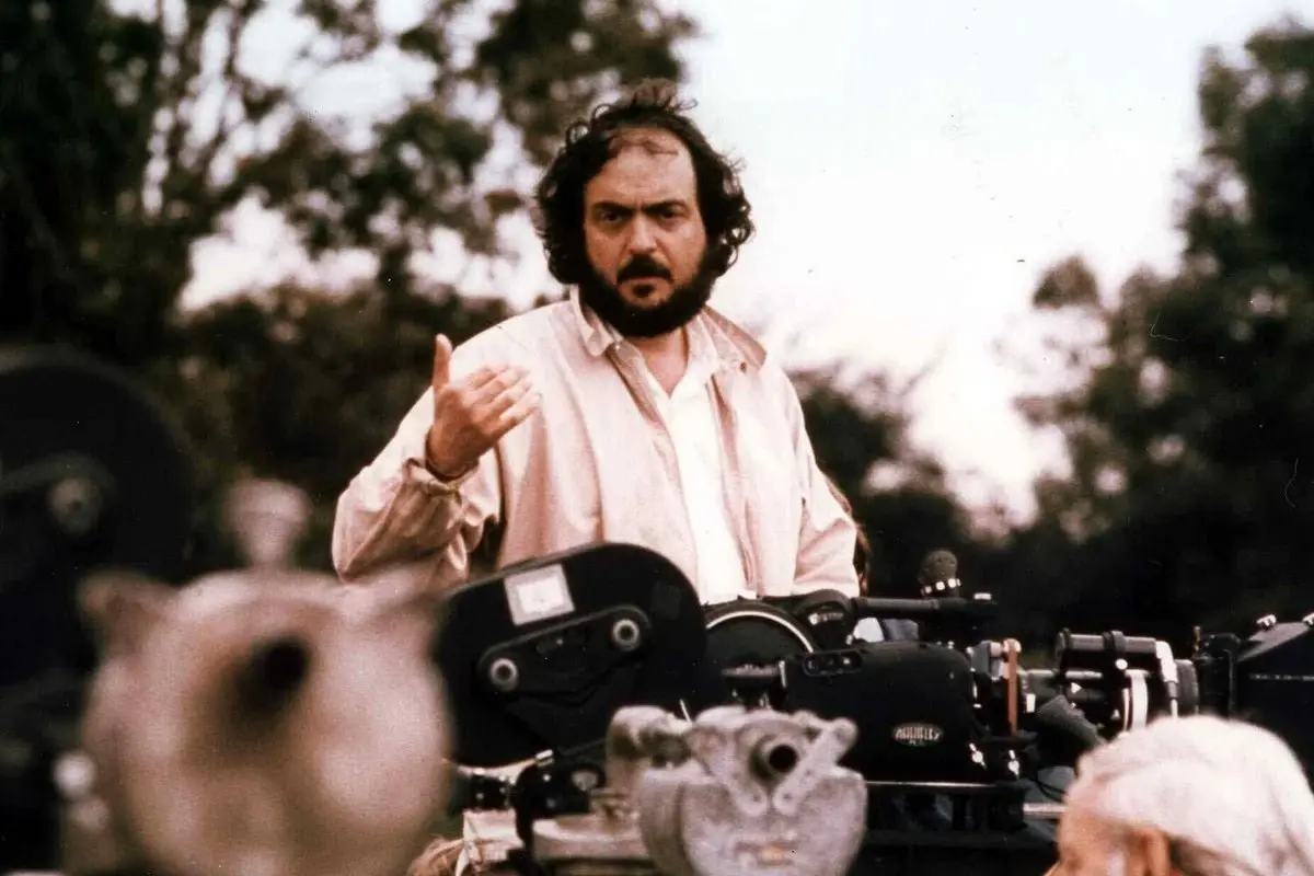 yonetmen-stanley-kubrick-in-evi-satisa-cikari-18667078_amp.jpg