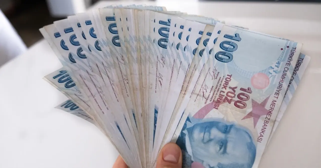 4d-600-bin-kamu-iscisi-zammi-belli-oldu-mu-2025-18759129_7596_amp.jpg