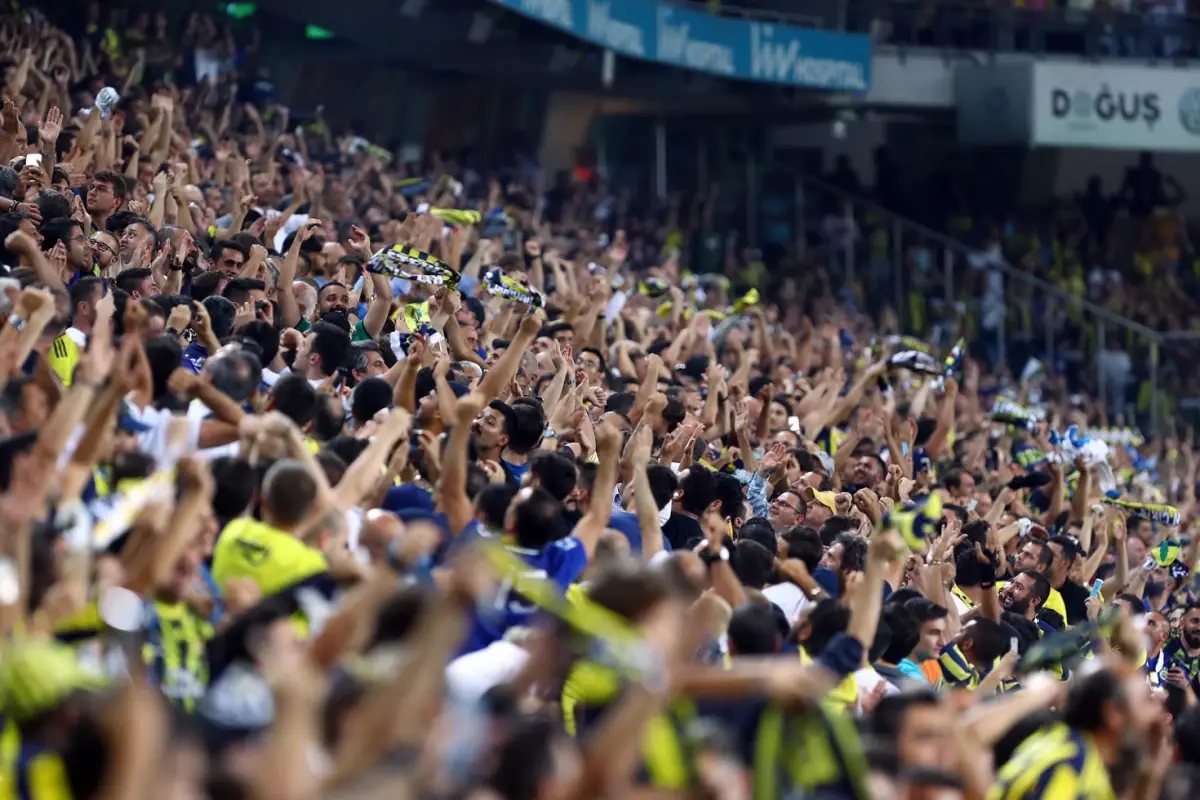 fenerbahce-den-john-duran-icin-teklif-18773643_4879_amp.jpg