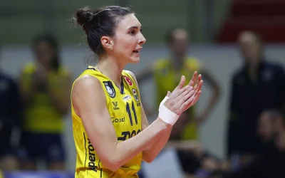 Fenerbahçe efsanesi Naz Akyol, Galatasaray’a transfer oldu.
