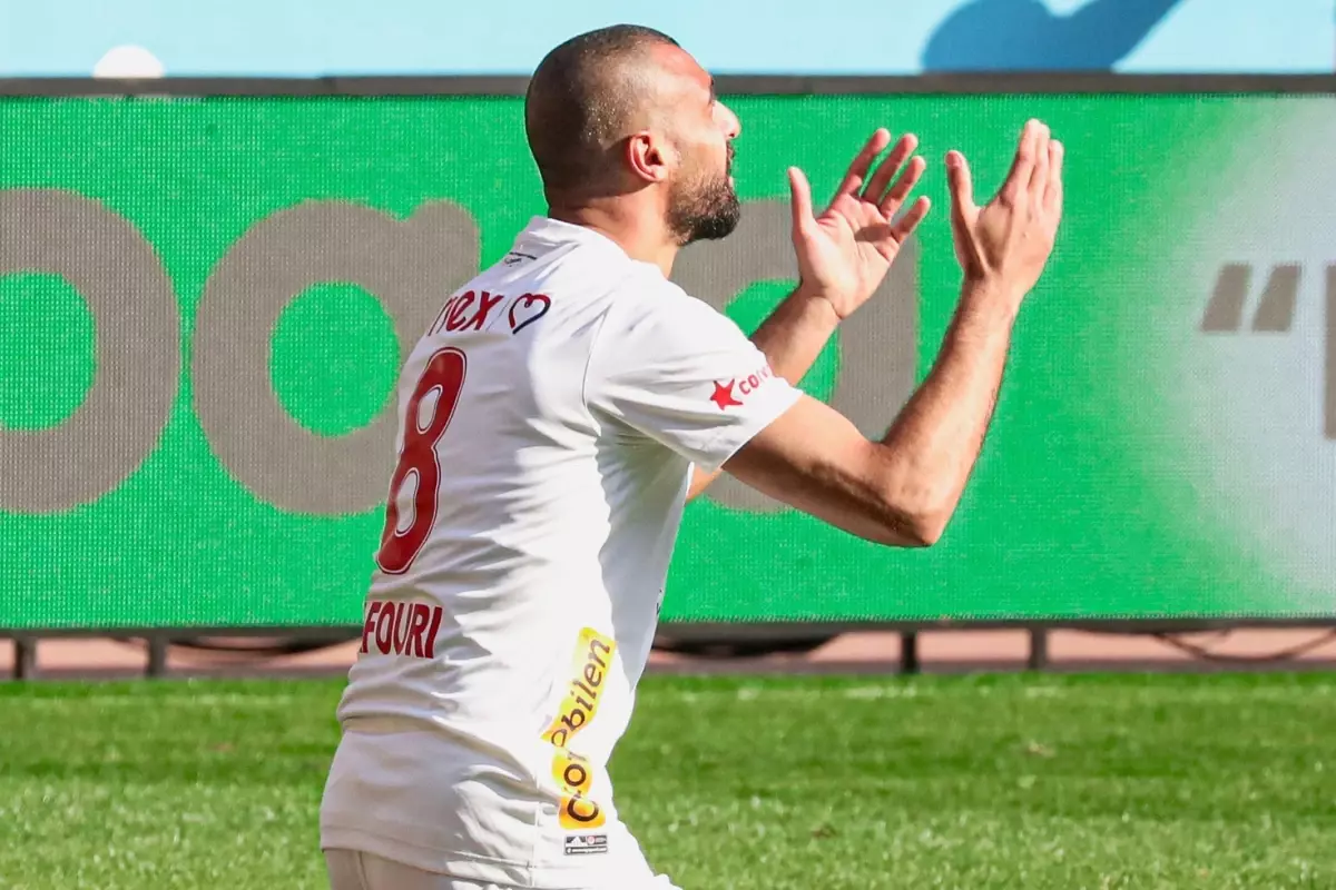 israilli-futbolcu-ramzi-safuri-super-lig-18749841_5755_amp.jpg