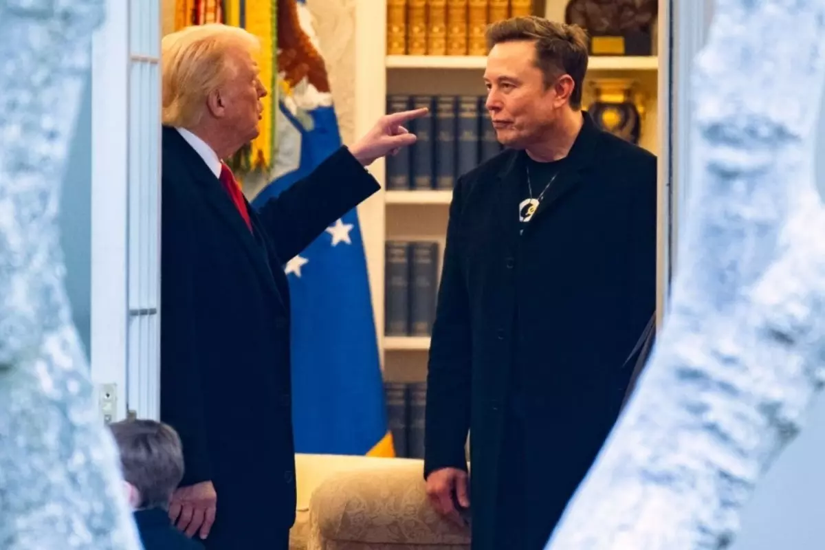 trump-tan-elon-musk-a-gozdagi-demokratlari-18723857_7792_amp.jpg