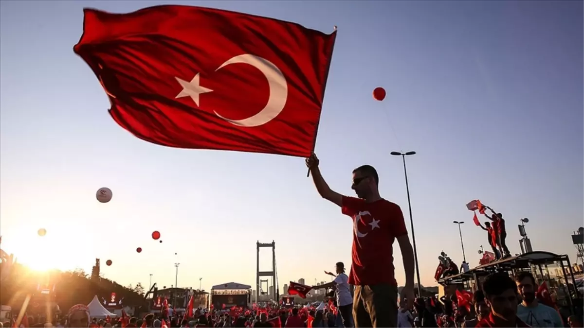 15-temmuz-2025-resmi-tatil-mi-15-temmuz-da-18823729_8017_amp.jpg