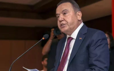 Antalya Büyükşehir Belediye Başkanı Muhittin Böcek gözaltına alındı