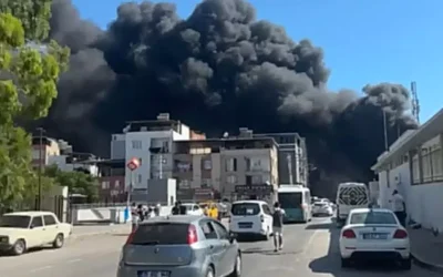 Buca’da çöplerin alev alev yandığı korku dolu anlar!