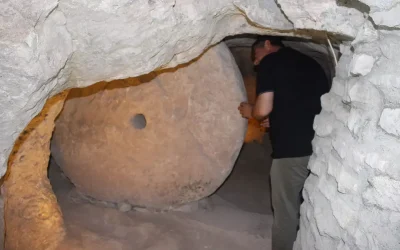 Dededen miras kalan konağın altında 2 bin yıllık şehir bulundu