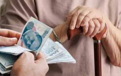 Emeklilerin Beklediği Gün Geldi: Hesaplara Bugün Yatıyor!