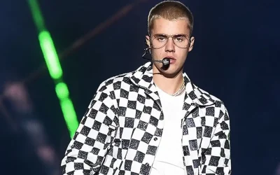Justin Bieber, eski menajerine 31,5 milyon dolar tazminat ödedi.