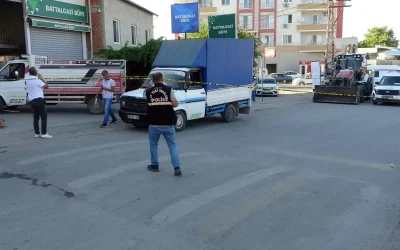 Sokak ortasında silahlı çatışma: 2 yaralı