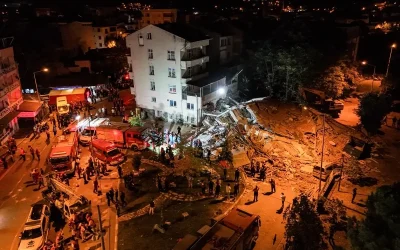 Sındırgı’da 6,1 Büyüklüğünde Deprem: Dronla Yıkım Görüntüleri