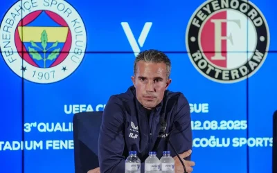Van Persie: Kazanırlarsa sevinmeyeceğim.