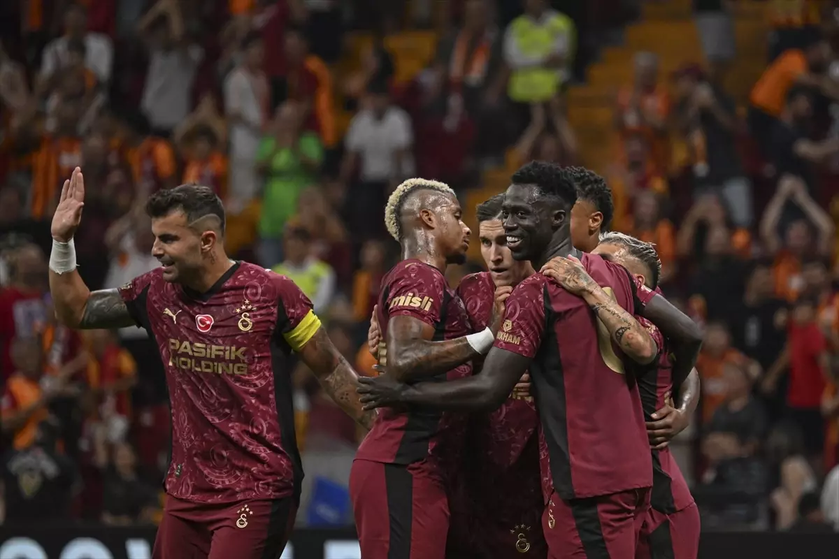 galatasaray-hazirlik-macinda-lazio-ile-2-2-18910409_8850_amp.jpg