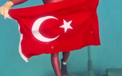 Şahika Ercümen’in Zafer Bayramı’nda anlamlı dalışı
