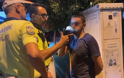 Aydın’da Alkollü Sürücü 3 Araçla Kaza Yaptı