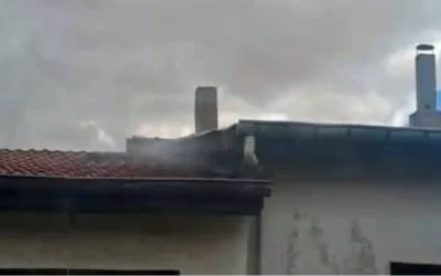 Beypazarı’nda Dükkanın Çatısında Alevler Yükseldi