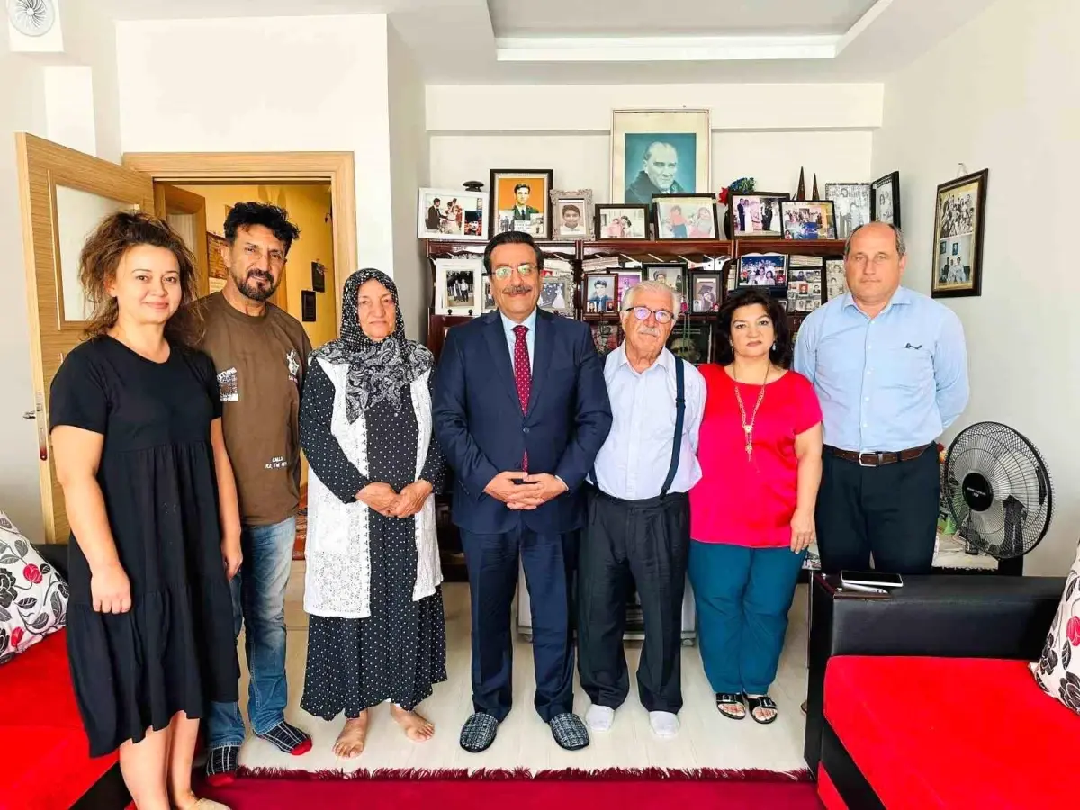 burhaniye-kaymakami-sehit-ailelerini-ziyaret-19015457_amp.jpg