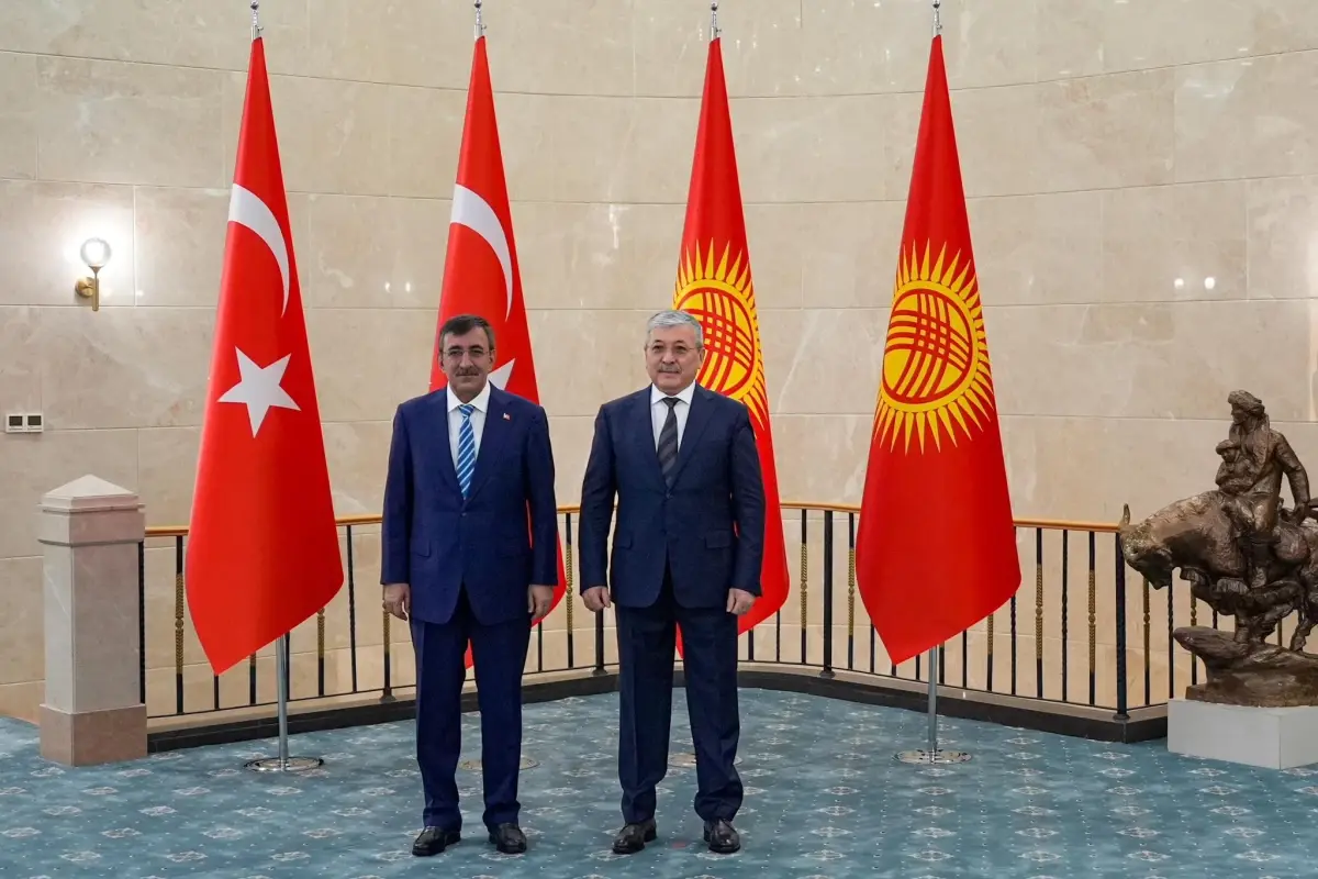 cumhurbaskani-yardimcisi-yilmaz-kirgizistan-d-19059714_amp.jpg