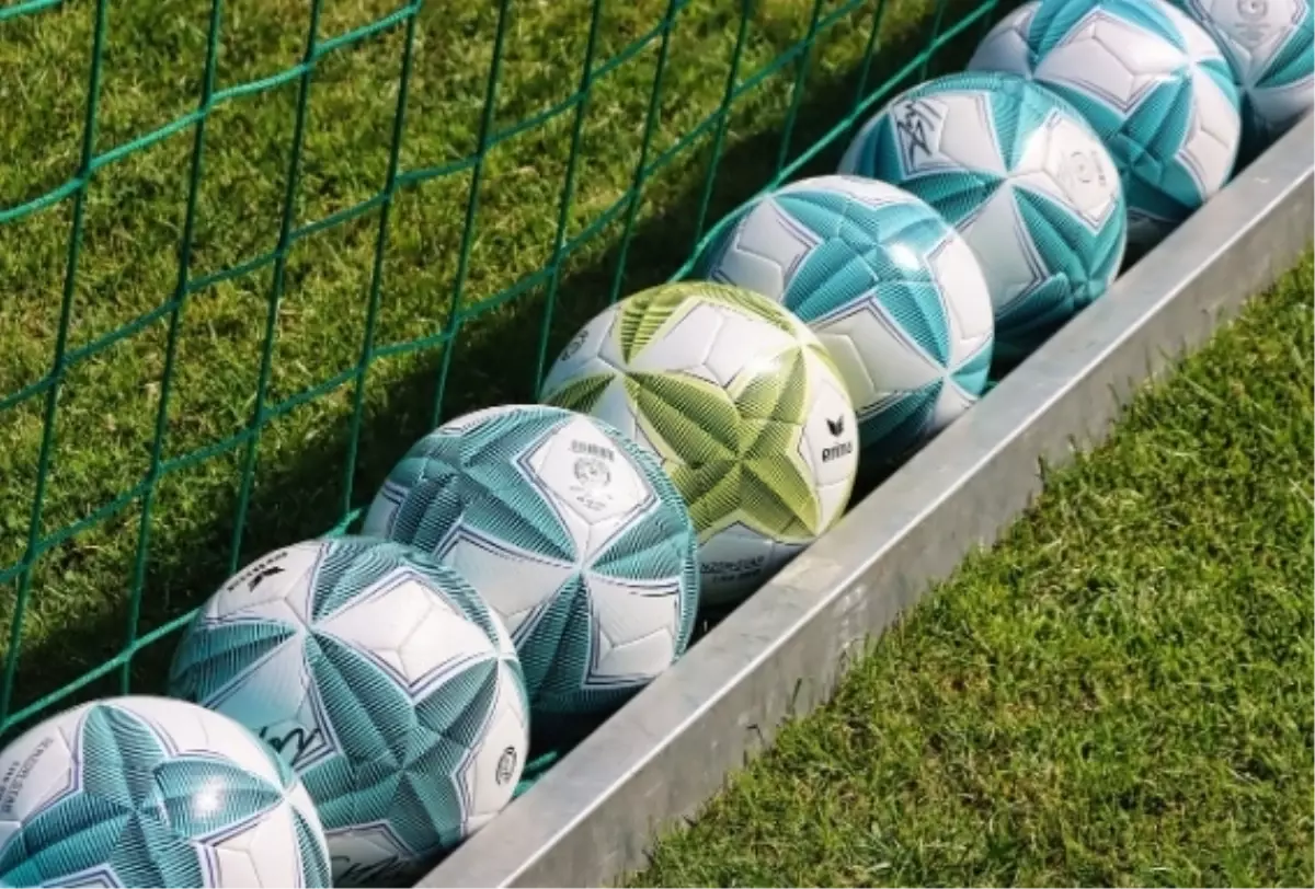 fenerbahce-alanyaspor-muhtemel-11-ler-aciklandi-19051984_7226_amp.jpg