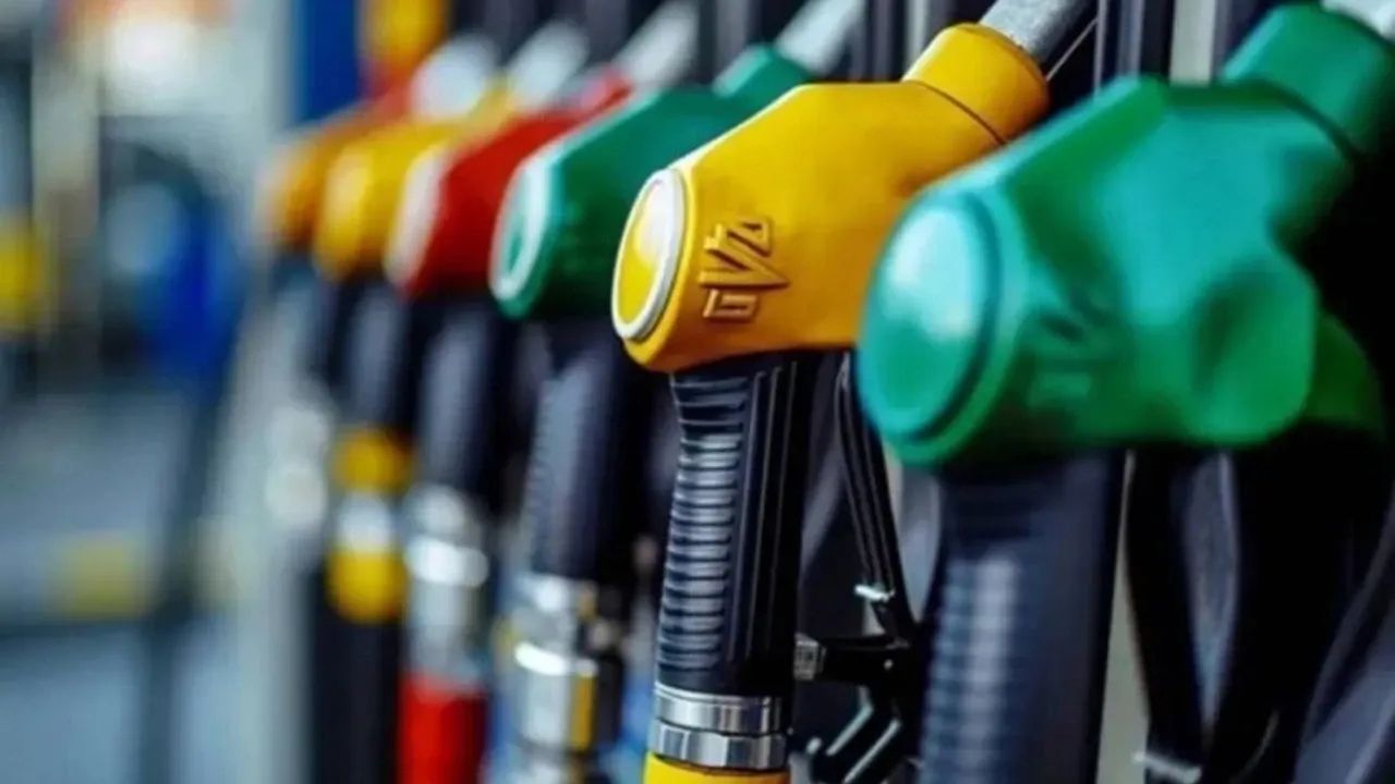 Akaryakıt Fiyatlarına Yeni Zam Yolda 1 Ekim 2025 Güncel Benzin ve Motorin Fiyatları Açıklandı