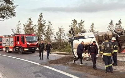 Anadolu Otoyolu’nda Konteyner Yüklü Tır Kaza Yaptı