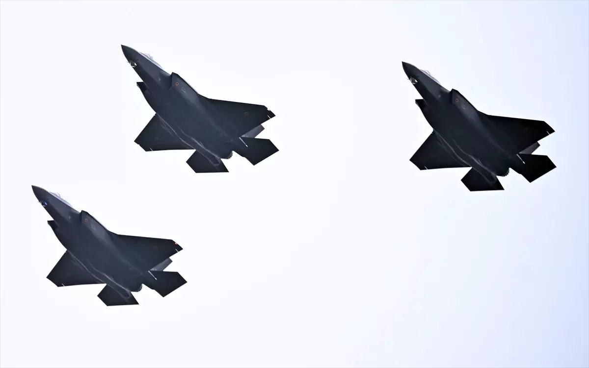 belcika-ilk-f-35-lerini-teslim-aldi-19144777_2705_amp.jpg