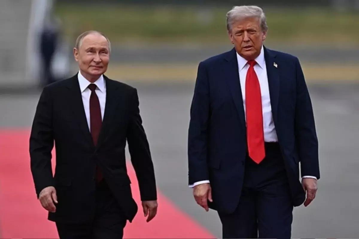 kremlin-acikladi-trump-ile-puitin-bir-araya-19183804_43_amp.jpg