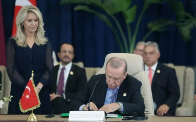 Erdoğan, Şarm el-Şeyh Anlaşması imza töreninde yer aldı