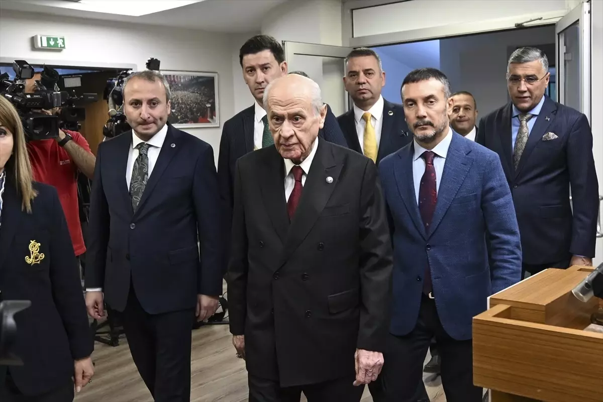 mhp-nin-siyaset-ve-liderlik-okulunun-22-donem-19115649_amp.jpg