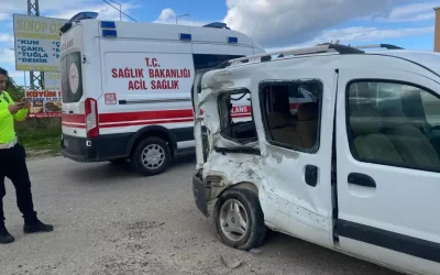 Sinop’ta Motosiklet Çarpışması: İki Yaralı var
