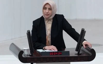 Özlem Zengin, eleştirileri yanıtladı ve düzeltme yaptı