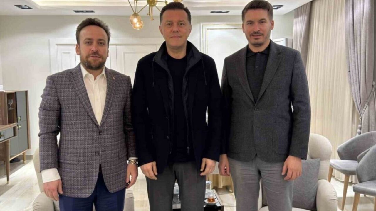 AK Parti Eskişehir Milletvekili Hatipoğlu, İlçe Başkanlarıyla Toplantı Yaptı