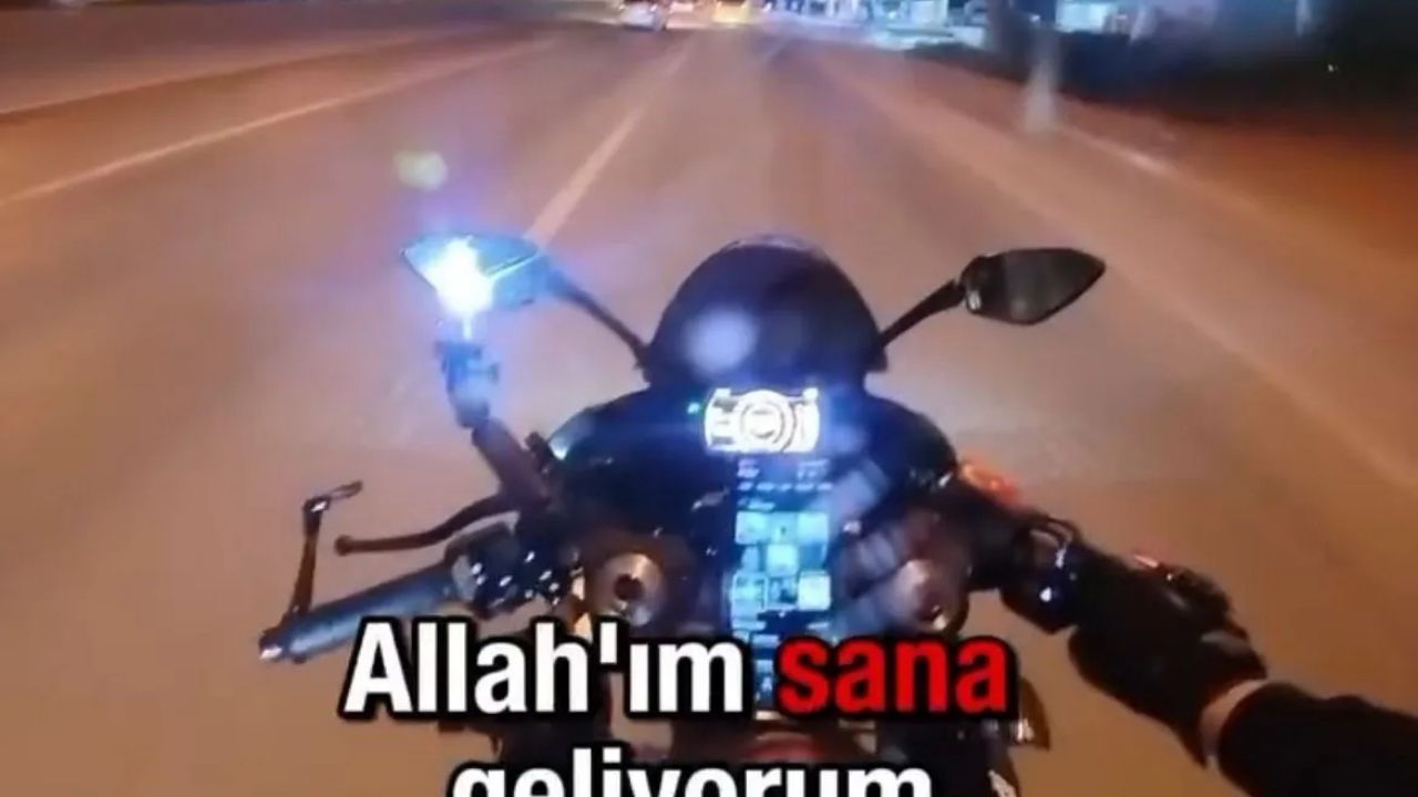 Allahım, yardım et! diyen motosikletlinin kaza anları görüntülendi.