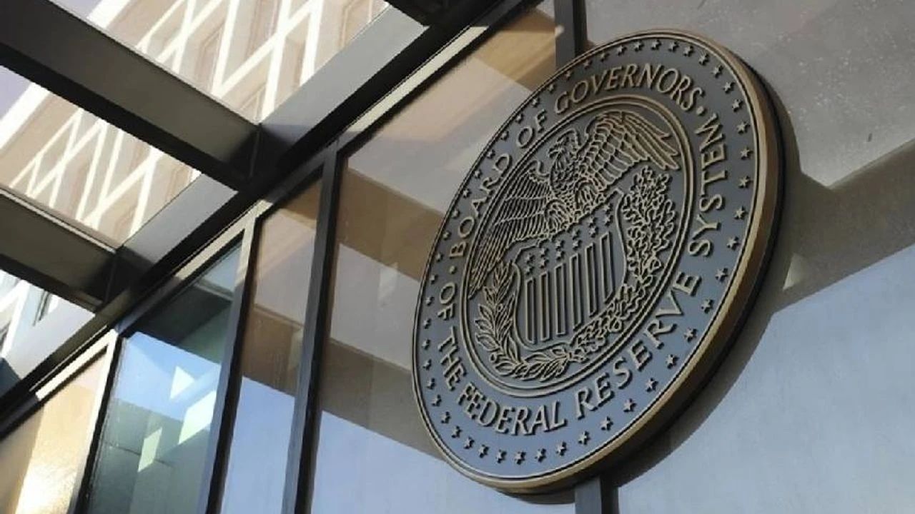 Fed Politika Belirsizliği Finansal İstikrarın En Büyük Tehlikesi