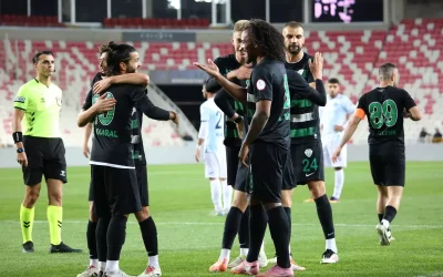 Serik Spor, Adana Demirspor’u 4-0 yenerek liderlik şansını güçlendirdi.