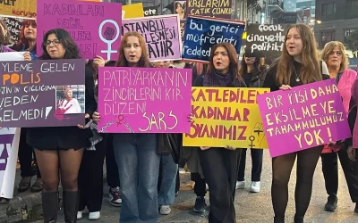 Zonguldak’ta Kadınlar Şiddete Karşı Yürüdü