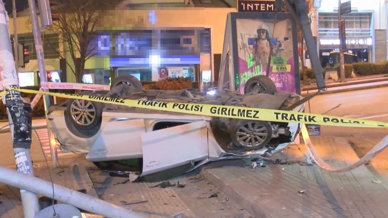 Ankara’da gece yarısı zincirleme kaza 4 yaralı